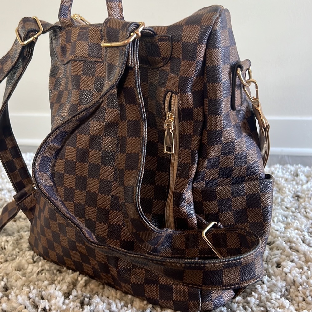 Checkered Backpack - Picture 3 of 4